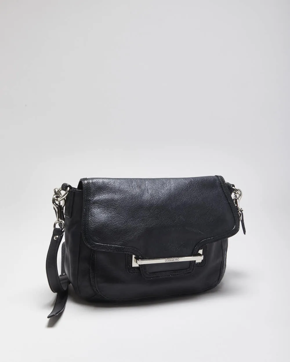 Vintage Y2K 00s Coach Taylor Leather Flap Shoulder / Crossbody Bag sold by Rokit