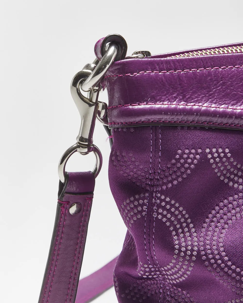 Vintage Y2K 00s Coach Ashley Dotted Op Art Signature Satin Shoulder / Crossbody Bag sold by Rokit product image thumbnail 4