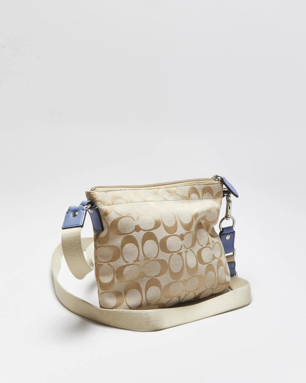 Vintage Y2K 00s Coach Hampton Signature Swingpack Canvas Crossbody Bag sold by Rokit product image thumbnail 2