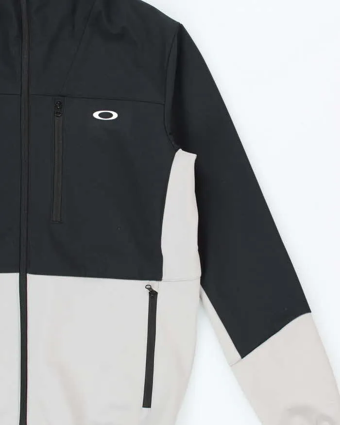 Vintage Oakley Juniper Two-Tone Hooded Waterproof Zip-Up Tech Jacket - S sold by Rokit product image thumbnail 4