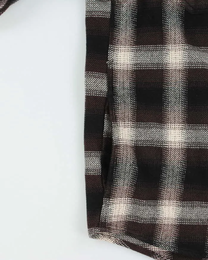 Vintage Orvis Heavyweight Flannel Shirt - XL sold by Rokit product image thumbnail 4