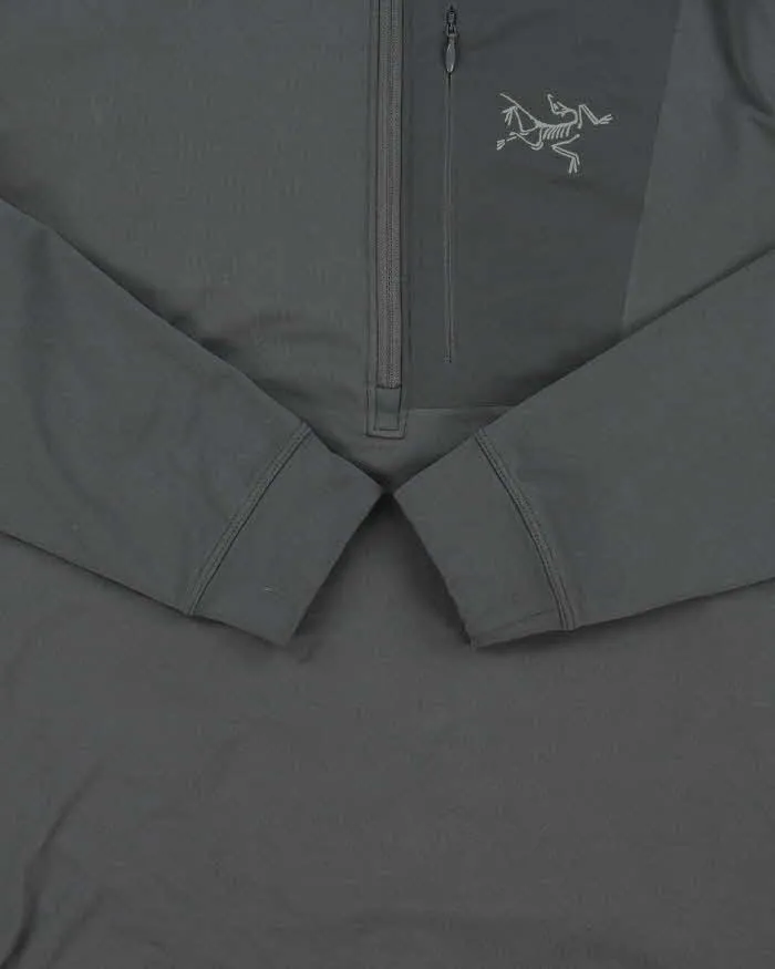 Vintage Arc'teryx Rho LT Soft Shell Quarter-Zip Fleece - S sold by Rokit product image thumbnail 4