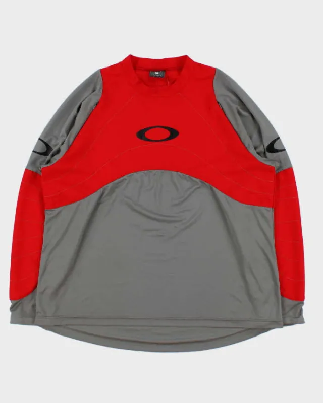 Vintage Y2K 00s Oakley Two-Tone Long Sleeve Active T-Shirt - XL sold by Rokit