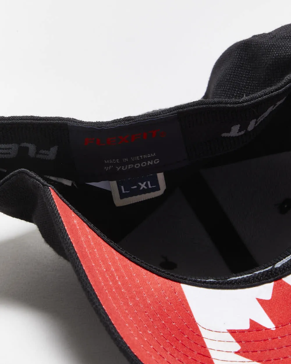 Vintage Oakley Canada FlexFit Baseball Cap - L/XL sold by Rokit product image thumbnail 4