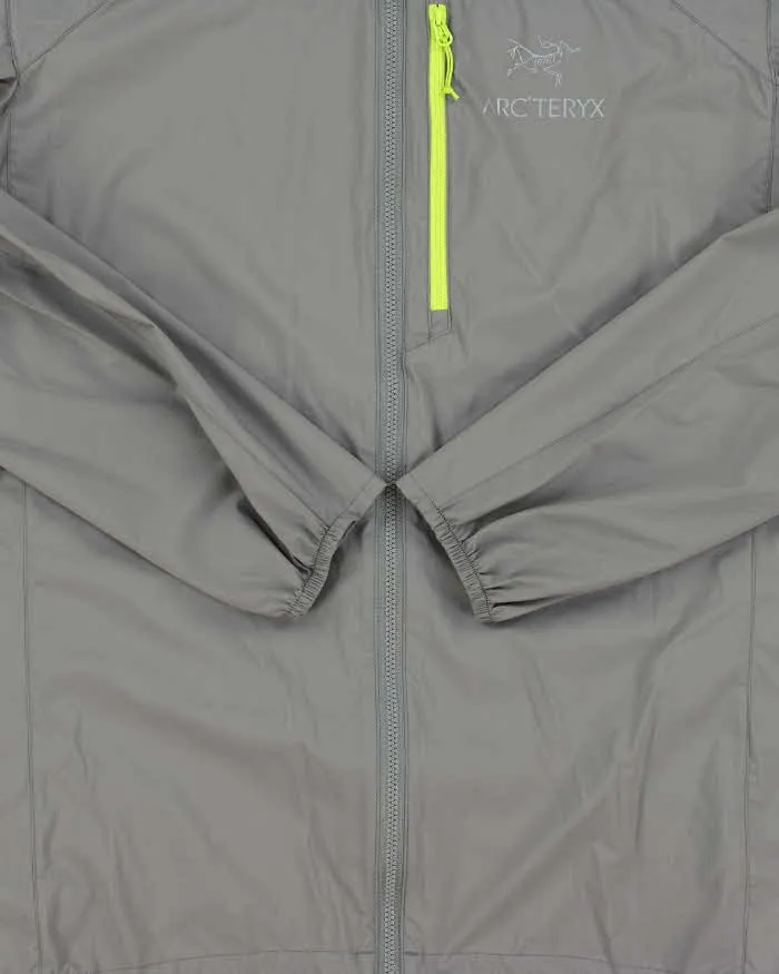 Vintage Arc'teryx Squamish Lightweight Hooded Windbreaker Jacket - M sold by Rokit product image thumbnail 4