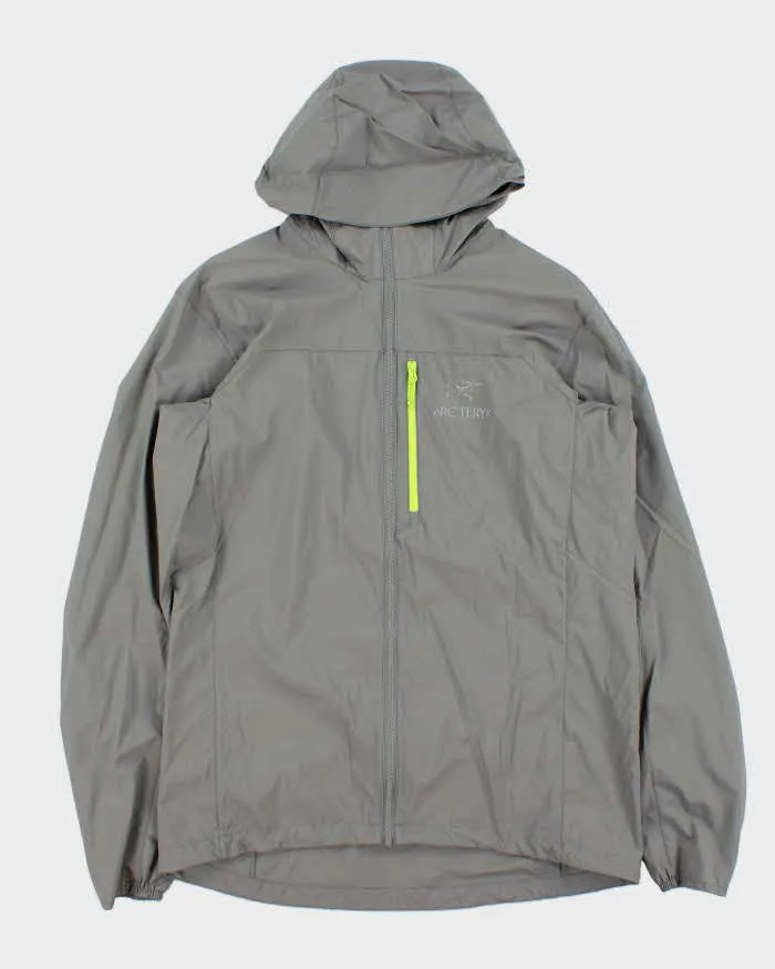 Vintage Arc'teryx Squamish Lightweight Hooded Windbreaker Jacket - M sold by Rokit