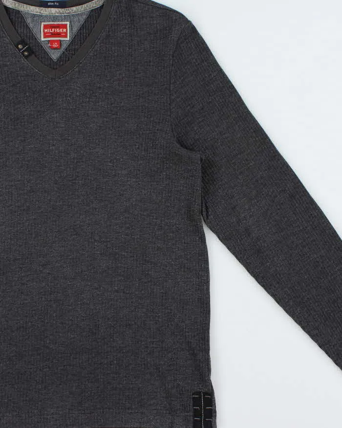 Vintage Y2k 00s Tommy Hilfiger V-neck Long Sleeve T-shirt - L sold by Rokit product image thumbnail 3