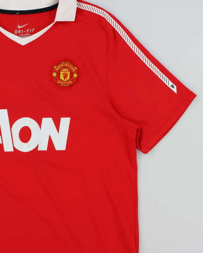 Vintage 2010-11 Nike Manchester United FC Home Football Kit - L sold by Rokit product image thumbnail 3