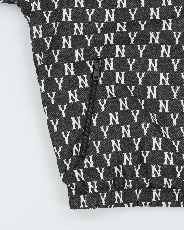 Vintage MLB New York Yankees Patch Monogram Soft Shell Hooded Windbreaker Jacket - M sold by Rokit product image thumbnail 4