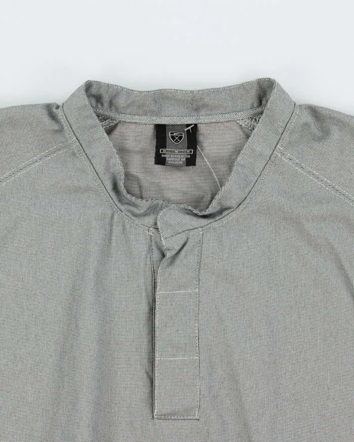 Vintage Y2K 00s Nike Golf Soft Shell Snap Button Pullover - M sold by Rokit product image thumbnail 5