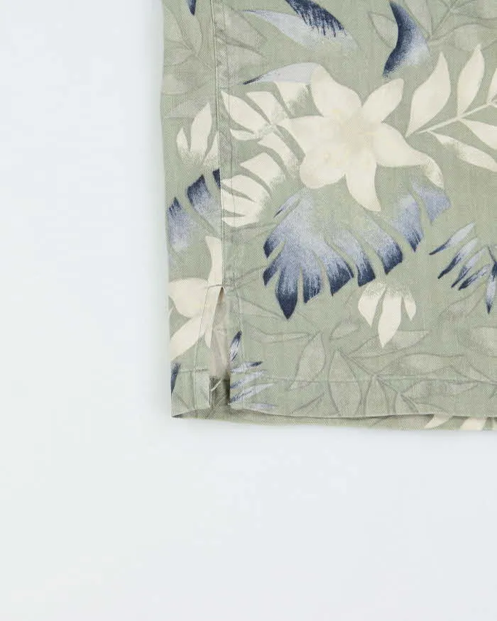 Vintage Y2K 00s Izod Pure Silk Floral Short Sleeve Shirt - XL sold by Rokit product image thumbnail 4