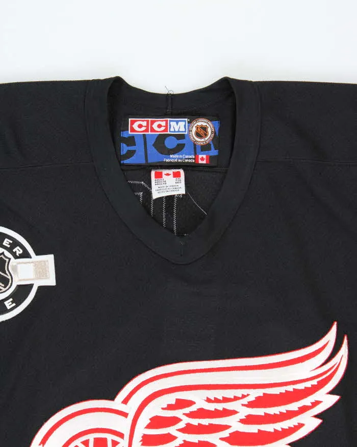 Vintage Y2K 00s CCM Detroit Red Wings 'The Joker' Center Ice NHL Air Knit Fan Jersey - XXL sold by Rokit product image thumbnail 5