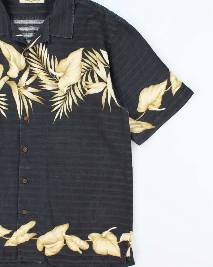 Vintage Tommy Bahama Silk Hawaiian Shirt - XL sold by Rokit product image thumbnail 3