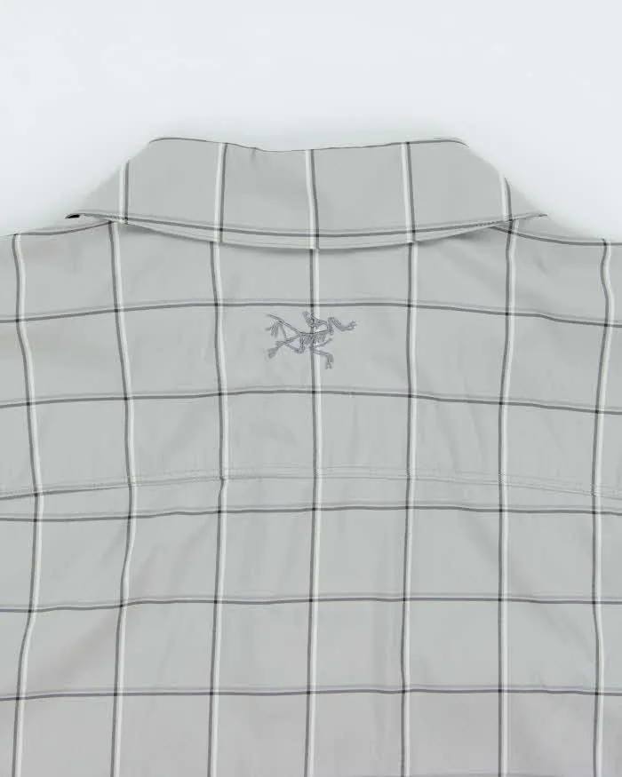 Vintage Arc'teryx 'Reil' Window Pane Check Short Sleeve Technical Shirt - XL sold by Rokit product image thumbnail 4