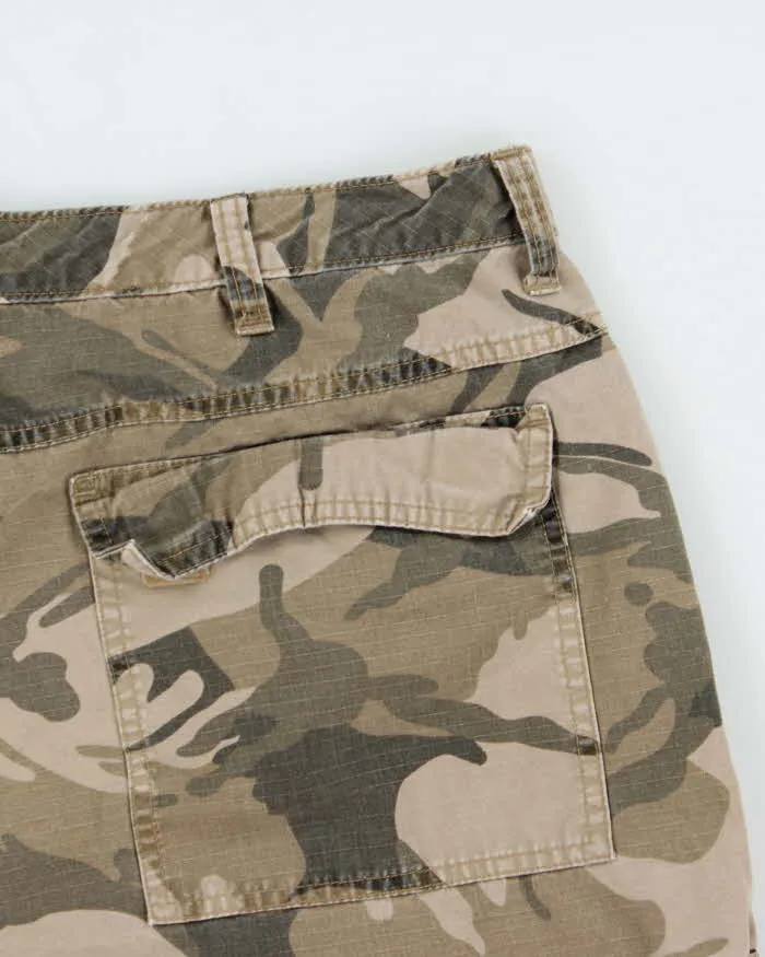Vintage Y2K 00s Wrangler Woodland Camo Loose Fit Canvas Cargo Shorts - W38 sold by Rokit product image thumbnail 4
