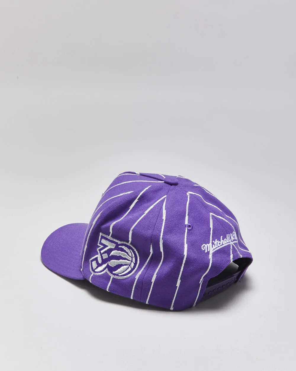 Mitchell & Ness Toronto Raptors Coors Light NBA Striped Snapback - OS sold by Rokit product image thumbnail 2