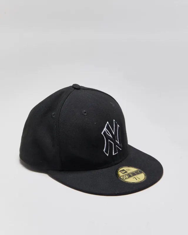 Vintage New Era 59Fifty New York Yankees MLB Fitted Baseball Cap - 7 3/8 made by New Era