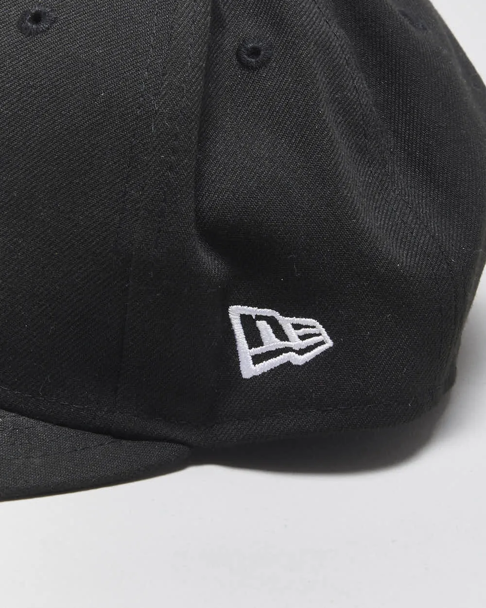 Vintage New Era 59Fifty New York Yankees MLB Snapback - OS sold by Rokit product image thumbnail 4