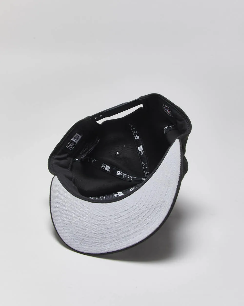 Vintage New Era 59Fifty New York Yankees MLB Snapback - OS sold by Rokit product image thumbnail 5