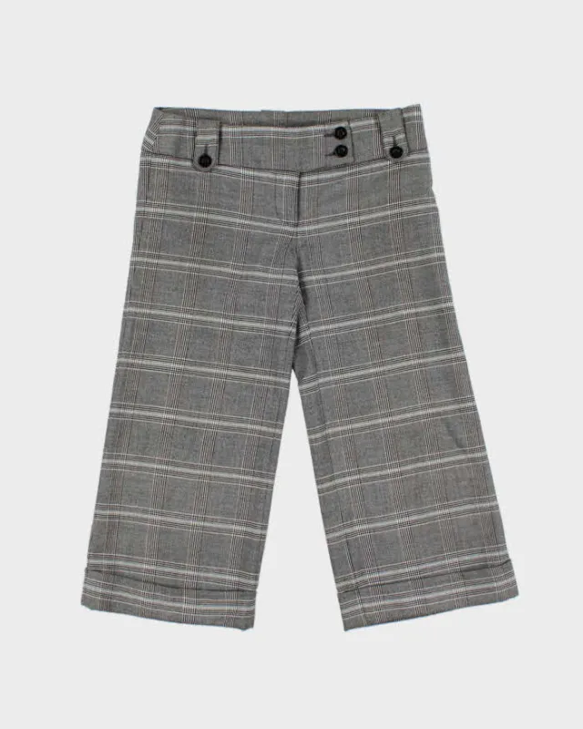 Vintage Y2k 2000s Dynamite Checked Capri Trousers - S made by Rokit