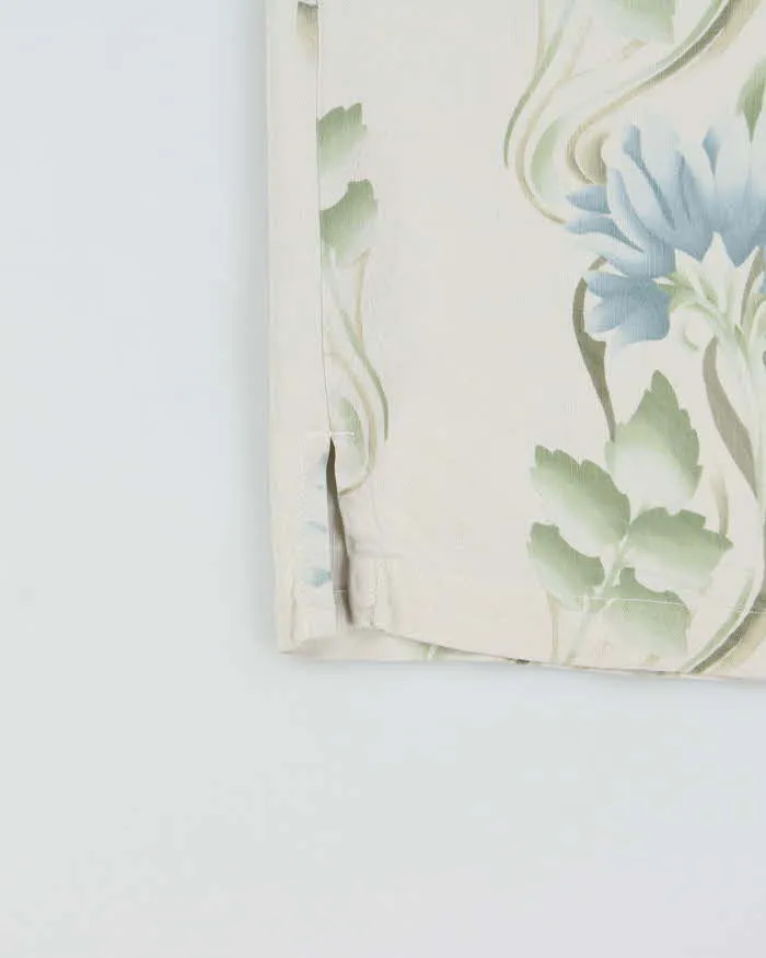 Vintage Y2K 00s Tommy Bahama Floral Silk Hawaiian Shirt - XL sold by Rokit product image thumbnail 4