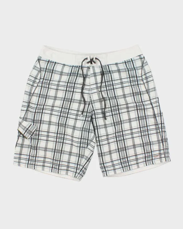Vintage Y2K 00s Nike Plaid Soft Shell Relaxed Fit Board Shorts - L made by Nike