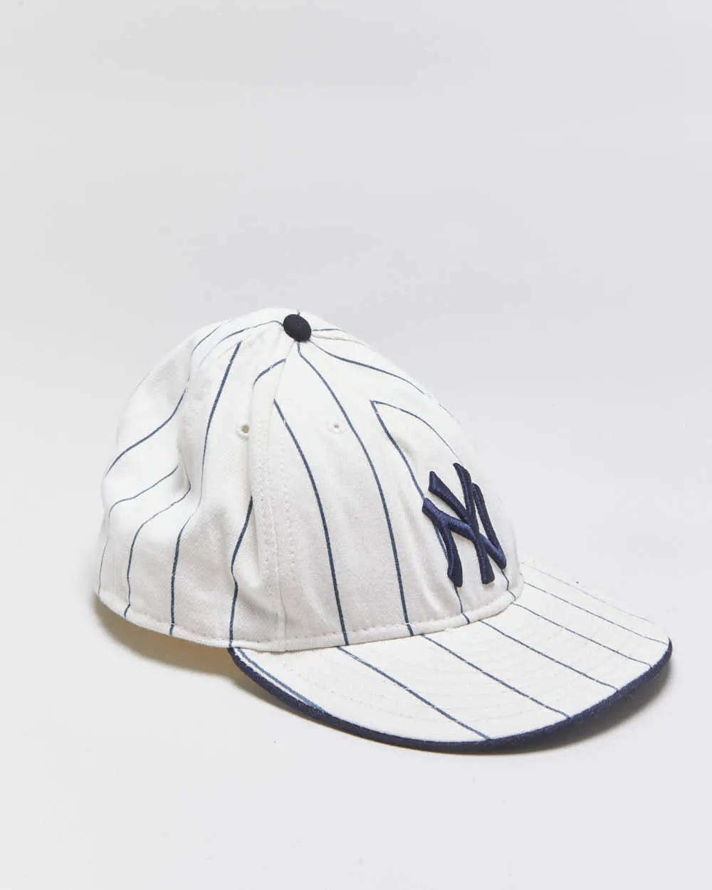 Vintage Y2K 00s New Era 59Fifty NY Yankees Made In USA Wool Blend MLB Fitted Baseball Cap - 7 5/8 sold by Rokit