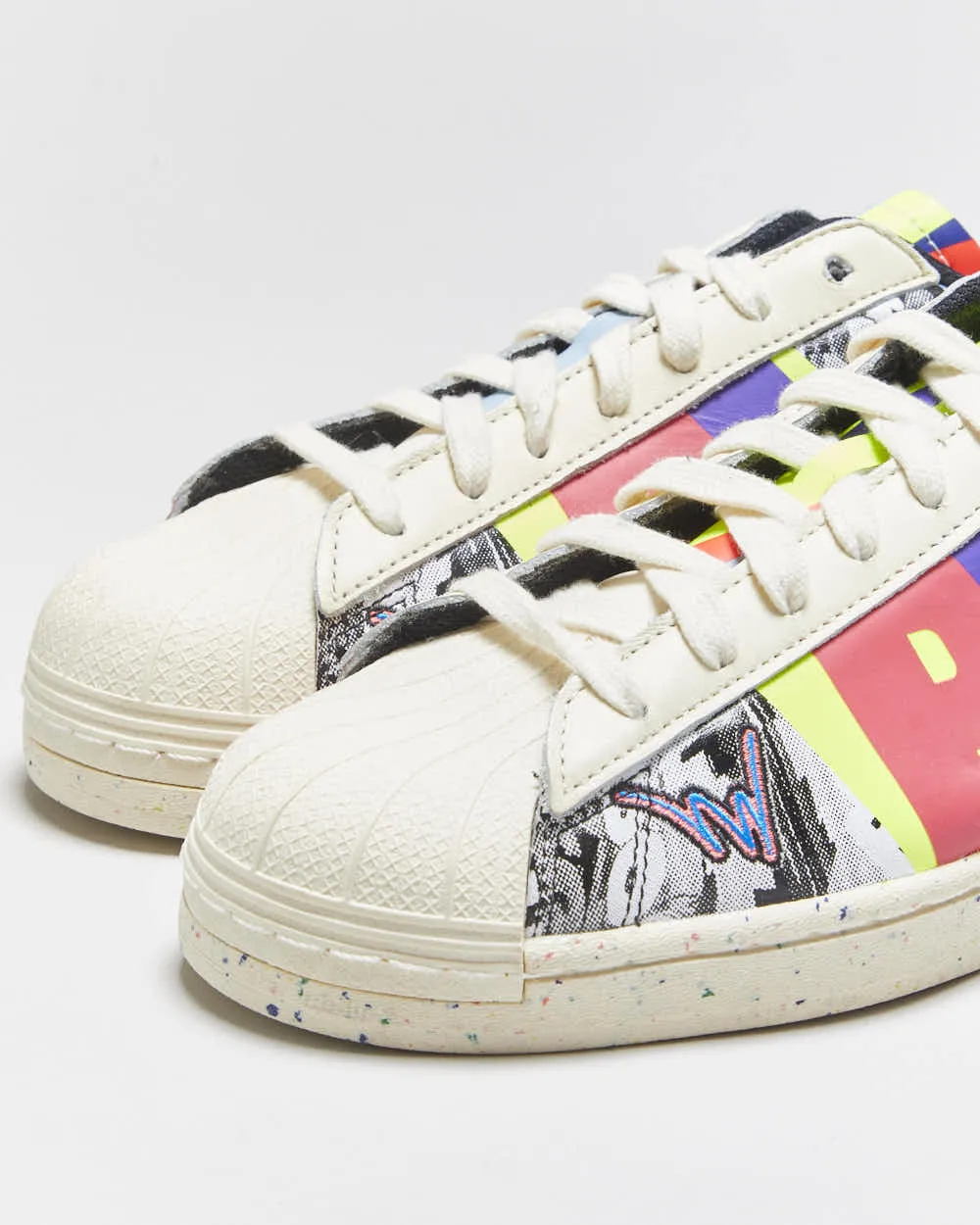 DS 2022 Adidas Originals Superstar x Pride Kris Andrew Small Unite Trainers - UK10 sold by Rokit product image thumbnail 5
