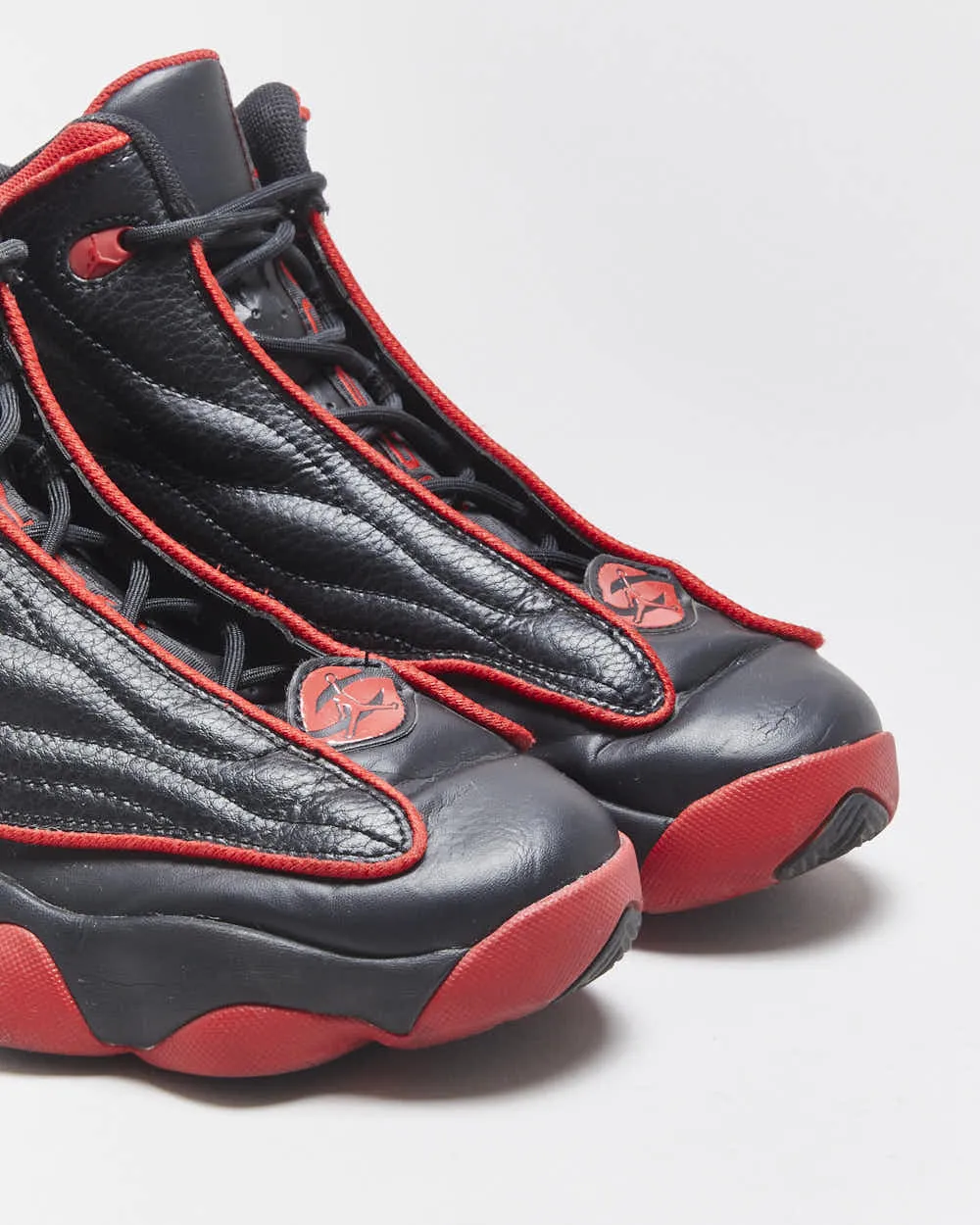 2021 Nike Air Jordan Pro Strong 'GS Bred' Black/University Red Women's Basketball Trainers - UK6 sold by Rokit product image thumbnail 5