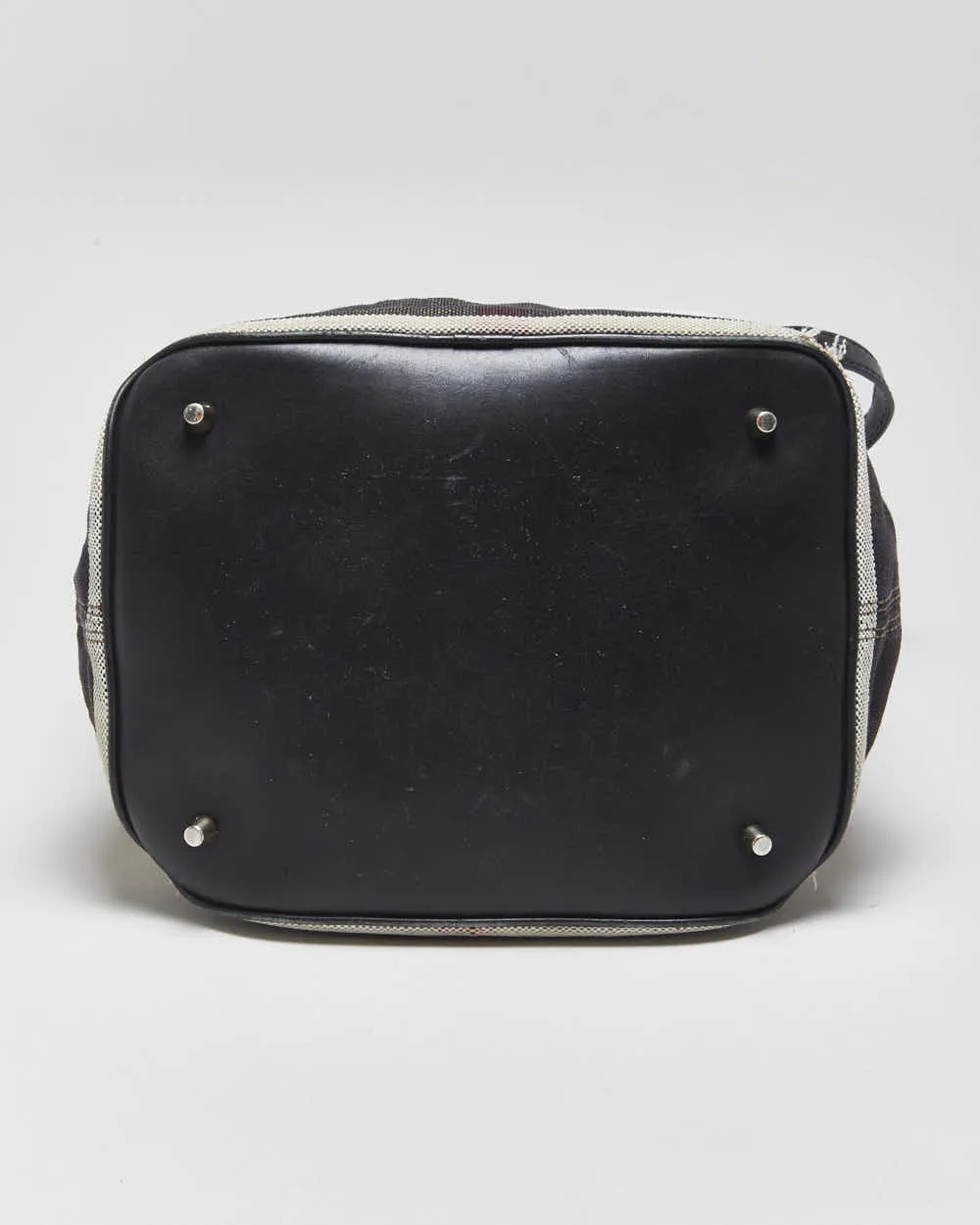 Vintage Burberry Ashby Bucket Bag sold by Rokit product image thumbnail 5