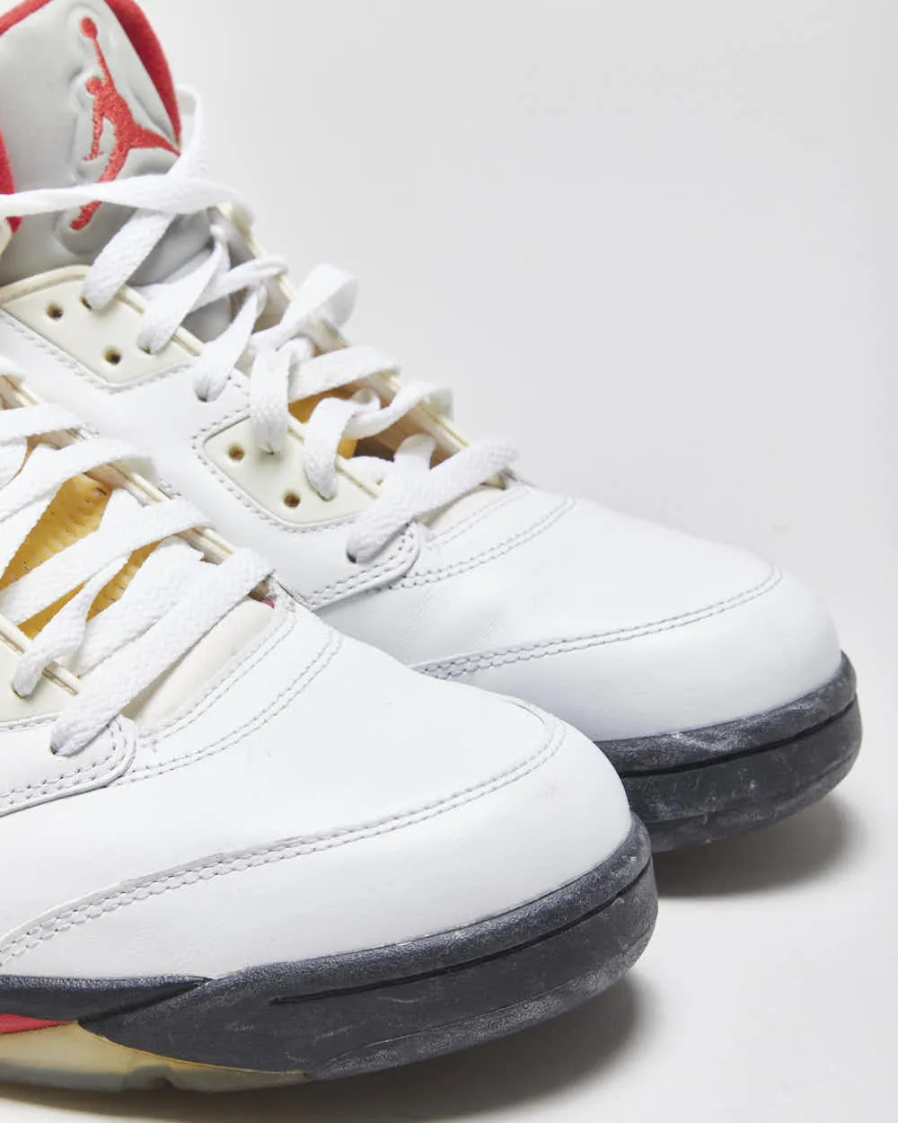 2012 Nike Air Jordan 5 Retro 'White Fire Red/Silver' Leather Trainers - UK10 sold by Rokit product image thumbnail 5