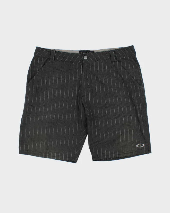 Vintage Oakley 11" Soft Shell Striped Relaxed Fit Adventure Shorts - W38 sold by Rokit