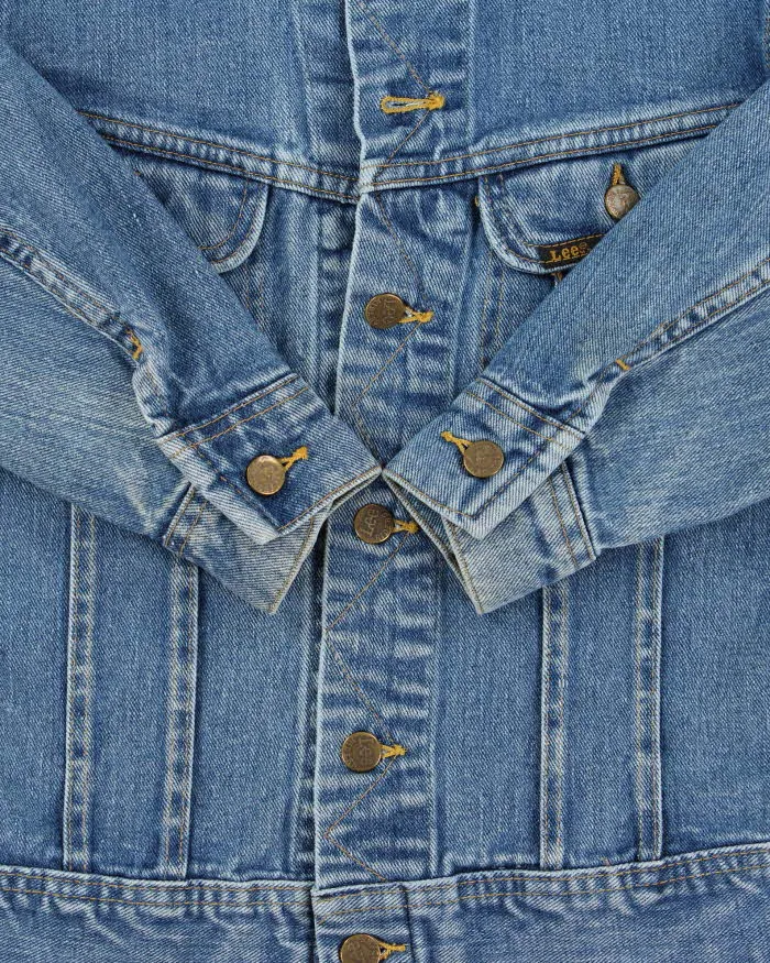 Vintage 1988 Lee Riders 220 Made In Canada Light Wash Denim Trucker Jacket - XS sold by Rokit product image thumbnail 4