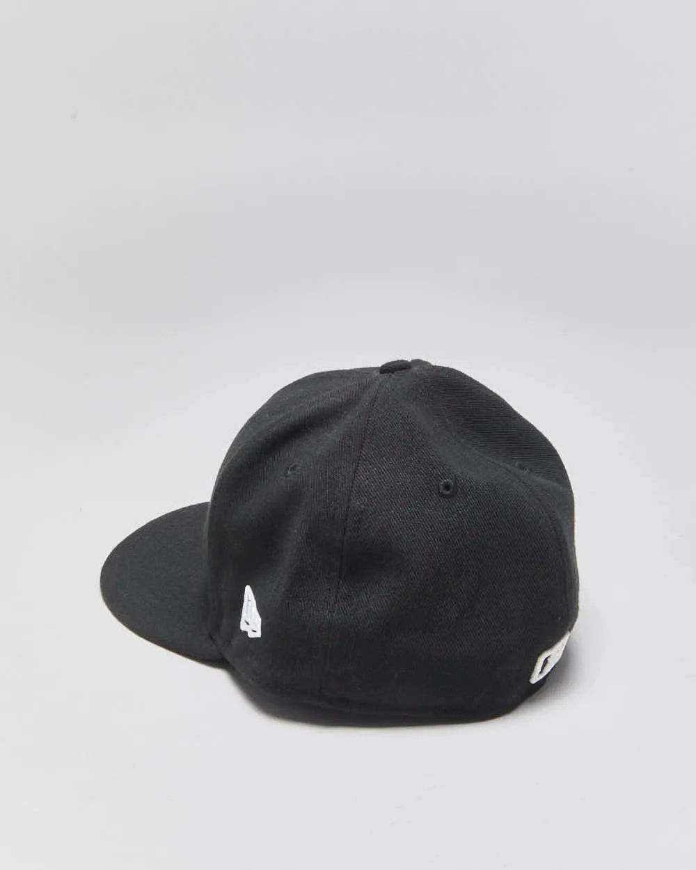 Vintage New Era 59Fifty Chicago White Sox Fitted MLB Baseball Cap - 7 1/4 sold by Rokit product image thumbnail 2