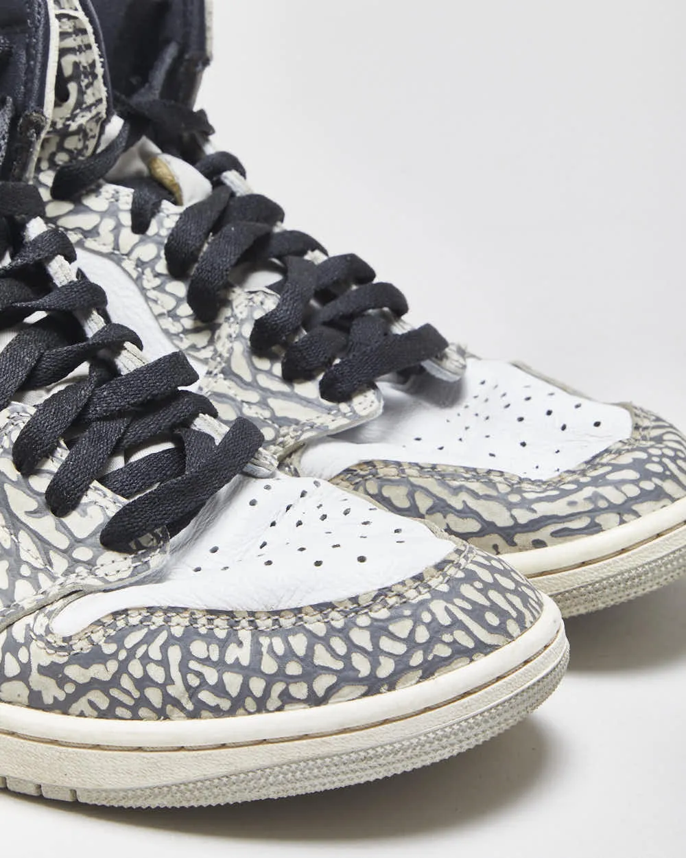 2022 Nike Air Jordan 1 High OG 'Cement' Leather Trainers - UK10 sold by Rokit product image thumbnail 5