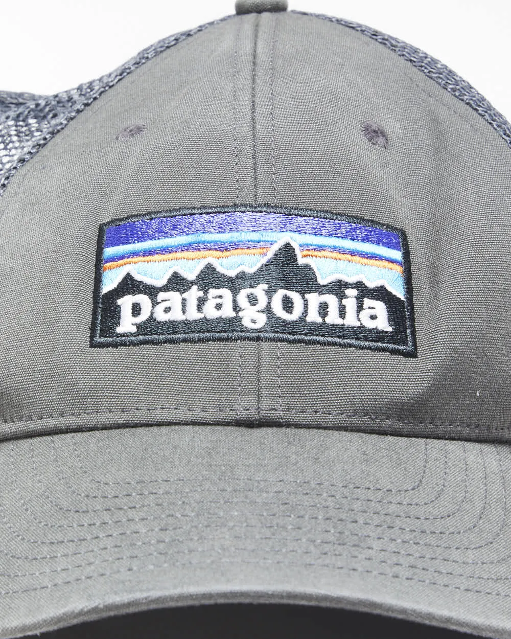 Vintage Patagonia P-6 Logo LoPro Canvas Trucker Hat - OS sold by Rokit product image thumbnail 3