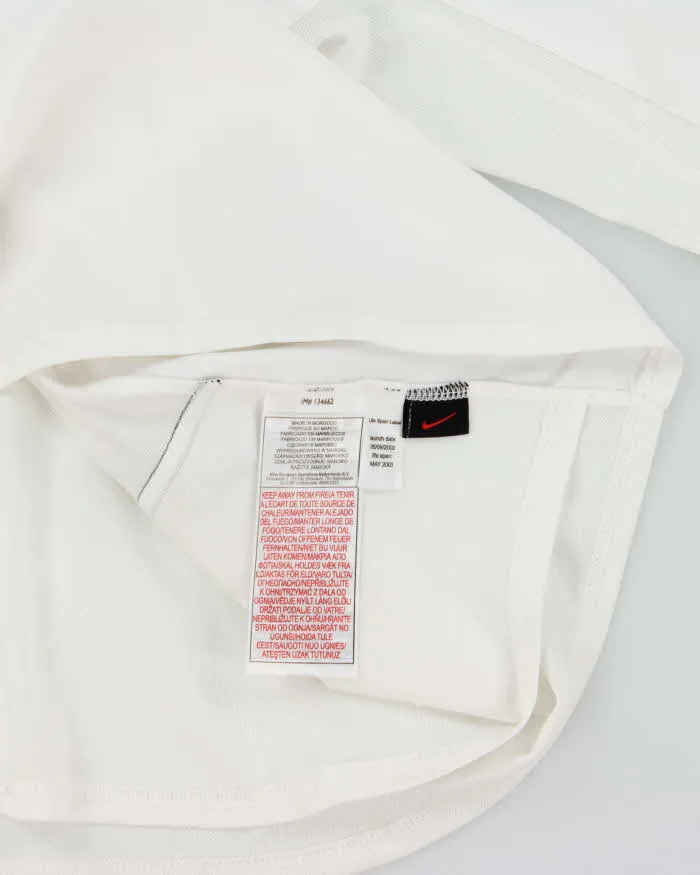 Vintage 2002-03 Nike Manchester United Away Football Shirt - L sold by Rokit product image thumbnail 4