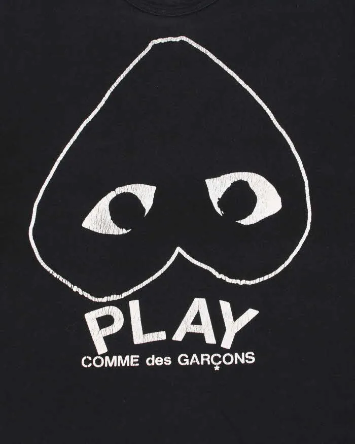Vintage PLAY Comme Des Garcons Inverted Big Heart Crewneck T-Shirt - XL sold by Rokit product image thumbnail 4