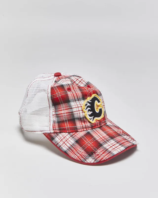 Vintage Y2K 00s New Era Calgary Flames NHL Distressed Plaid Trucker Hat - OS made by New Era