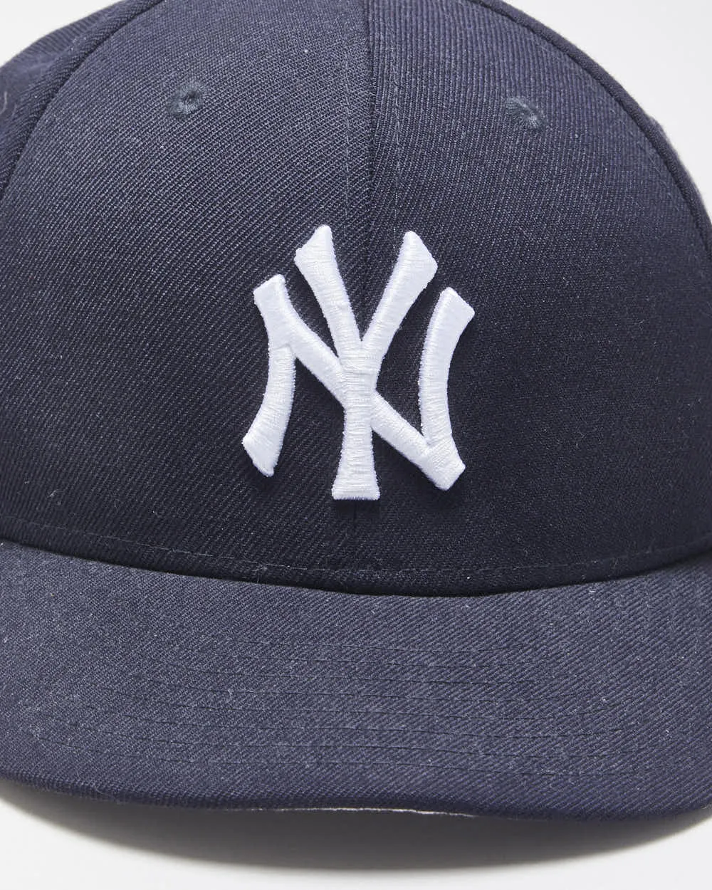 Vintage New Era 9Fifty N.Y Yankees Wool MLB Snapback - M/L sold by Rokit product image thumbnail 3