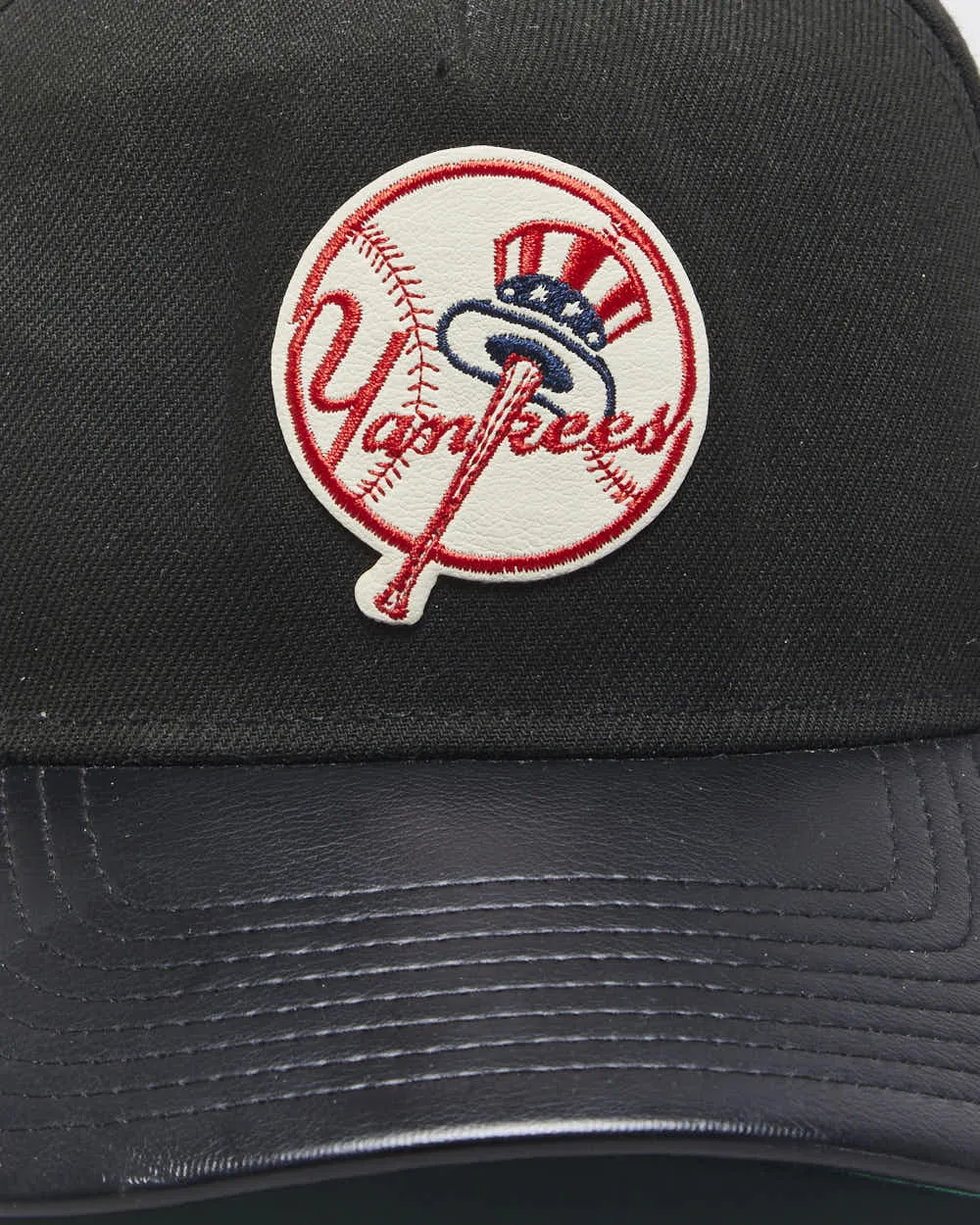 Vintage New Era 9Forty N.Y Yankees Faux Leather Peak MLB Snapback - OS sold by Rokit product image thumbnail 3