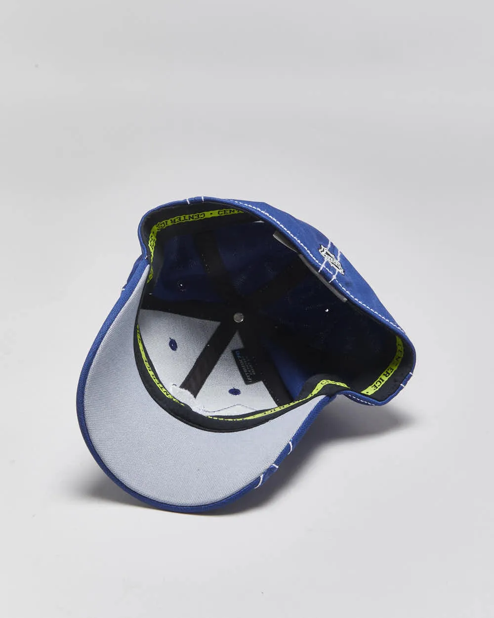 Vintage Reebok Toronto Maple Leafs NHL Centre Ice Embroidered Contrast Stitch FitMax Baseball Cap - S/M sold by Rokit product image thumbnail 5