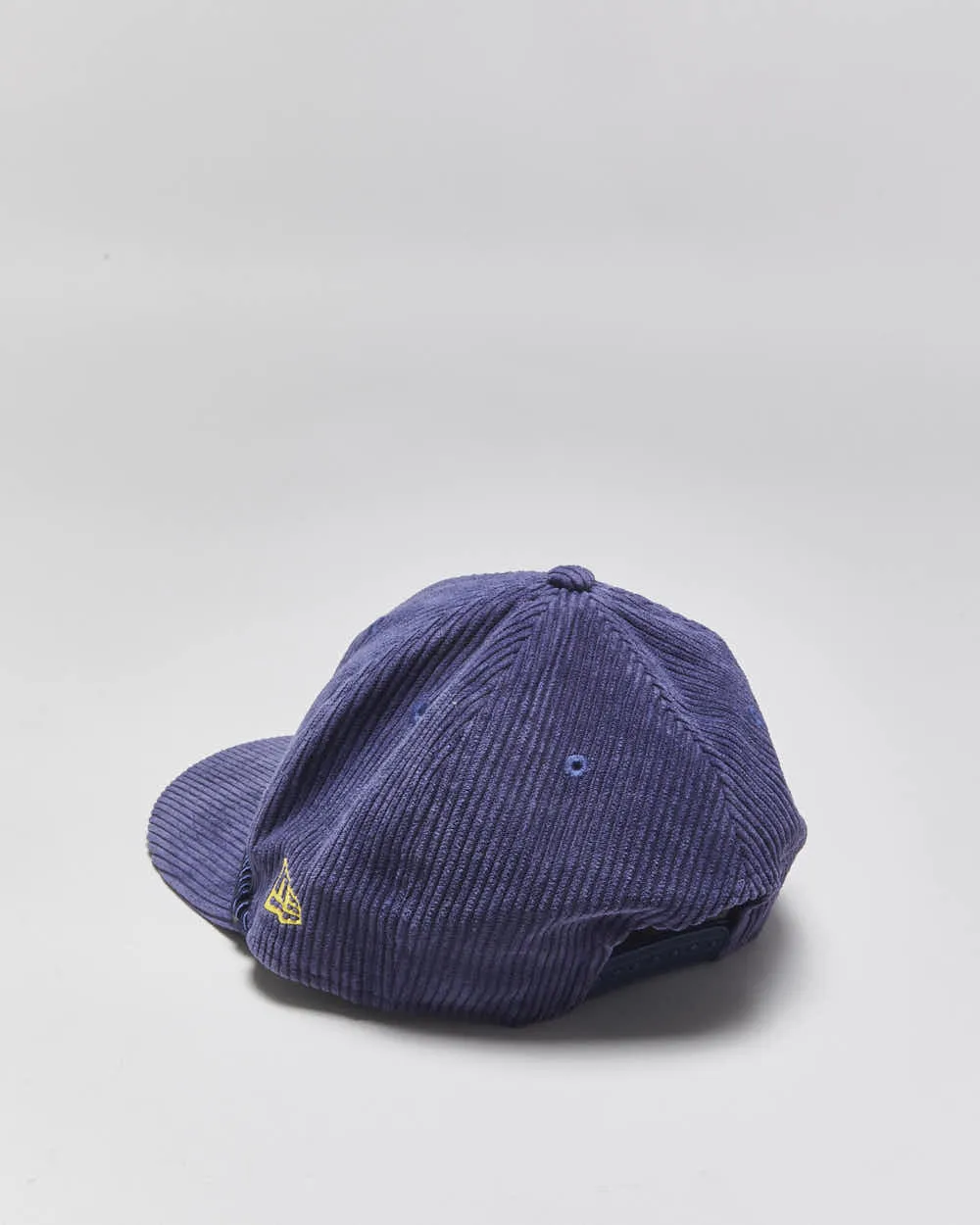 Vintage New Era 9Fifty Jumbo Corduroy Rocky Mountain Bicycles Snapback - M/L sold by Rokit product image thumbnail 2