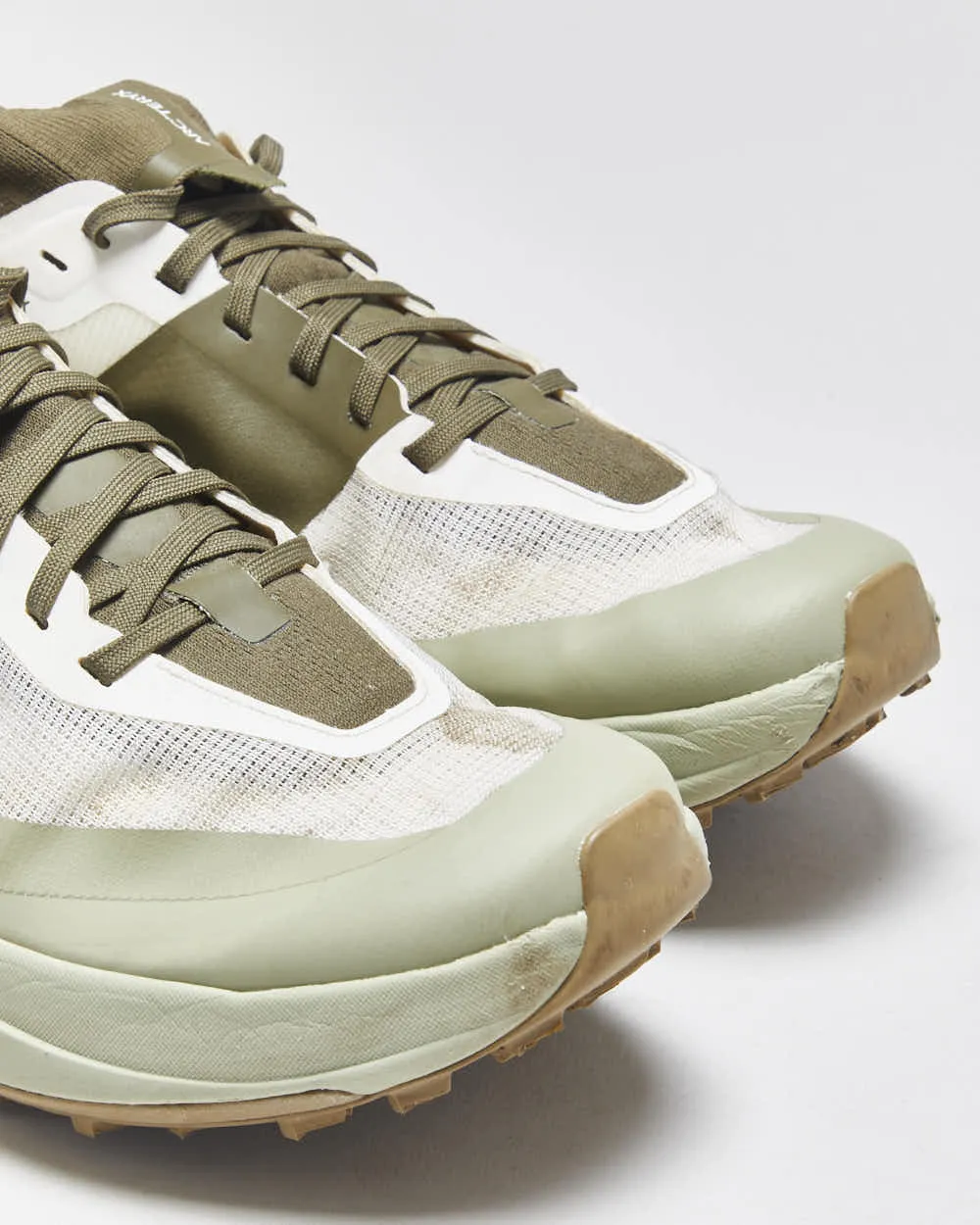 2023 Arc'teryx Sylan Arctic Silk / Chloris Vibram Trail Running Trainers - UK8.5 sold by Rokit product image thumbnail 5