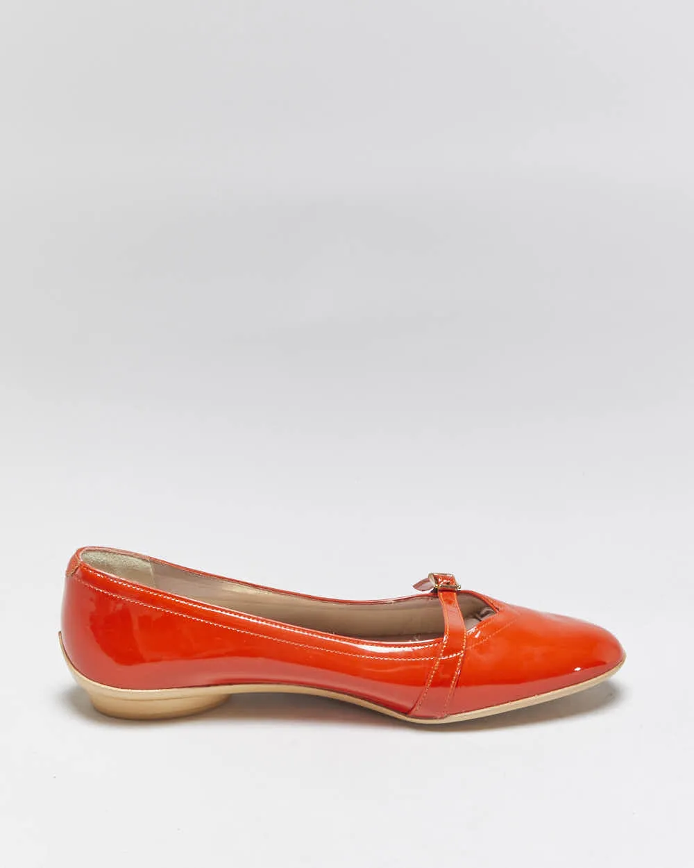 DS Vintage Y2K 00s Salvatore Ferragamo 'Audrey (1954)' Women's Orange Patent Leather Ballet Flats - UK5 sold by Rokit product image thumbnail 2
