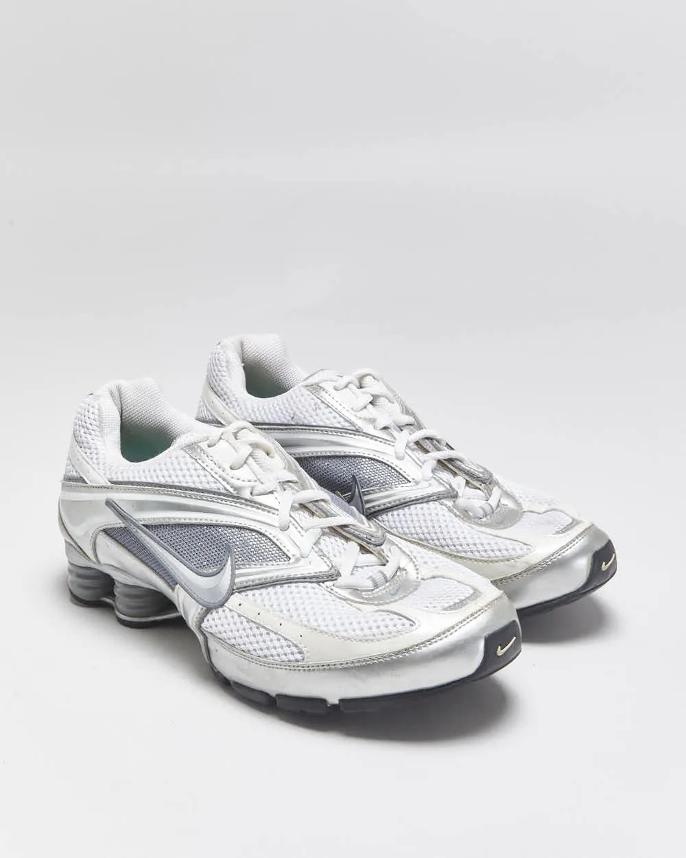 Vintage 2009 Nike Women's Shox Reveal 3 White/Sparkle Silver Trainers - UK7.5 sold by Rokit