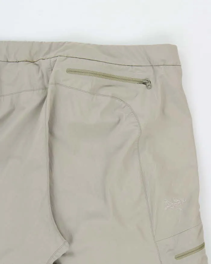 Vintage Y2K 00s Arc'teryx Desert Khaki Low Rise Relaxed Fit Wide Leg Technical Hiking Trousers - W34 L32 sold by Rokit product image thumbnail 4