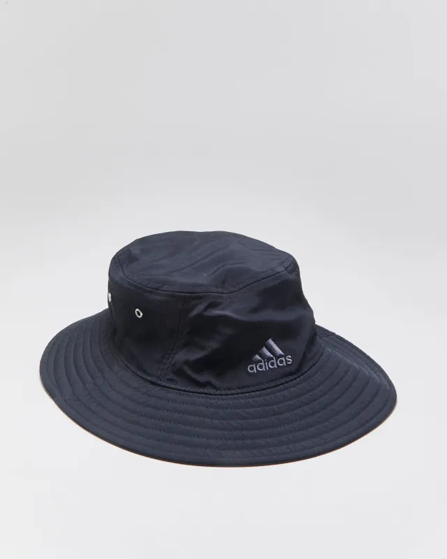 Vintage Adidas Embroidered 3-Stripe Soft Shell Aeroready Boonie Hat - M made by Adidas