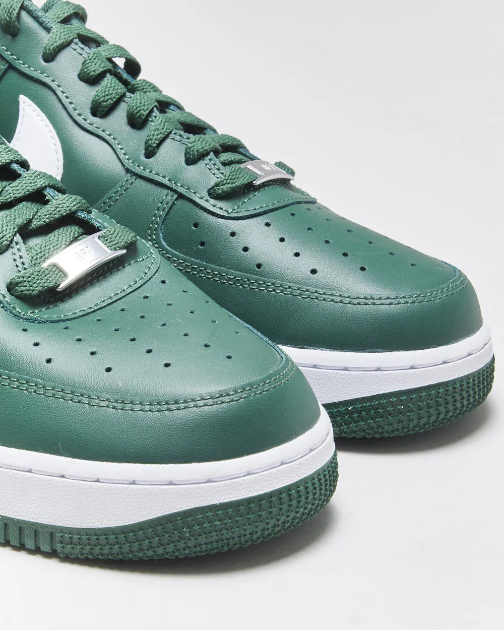 DS 2024 Nike Air Force One Low '07 'Gorge Green' Trainers - UK10.5 sold by Rokit product image thumbnail 5
