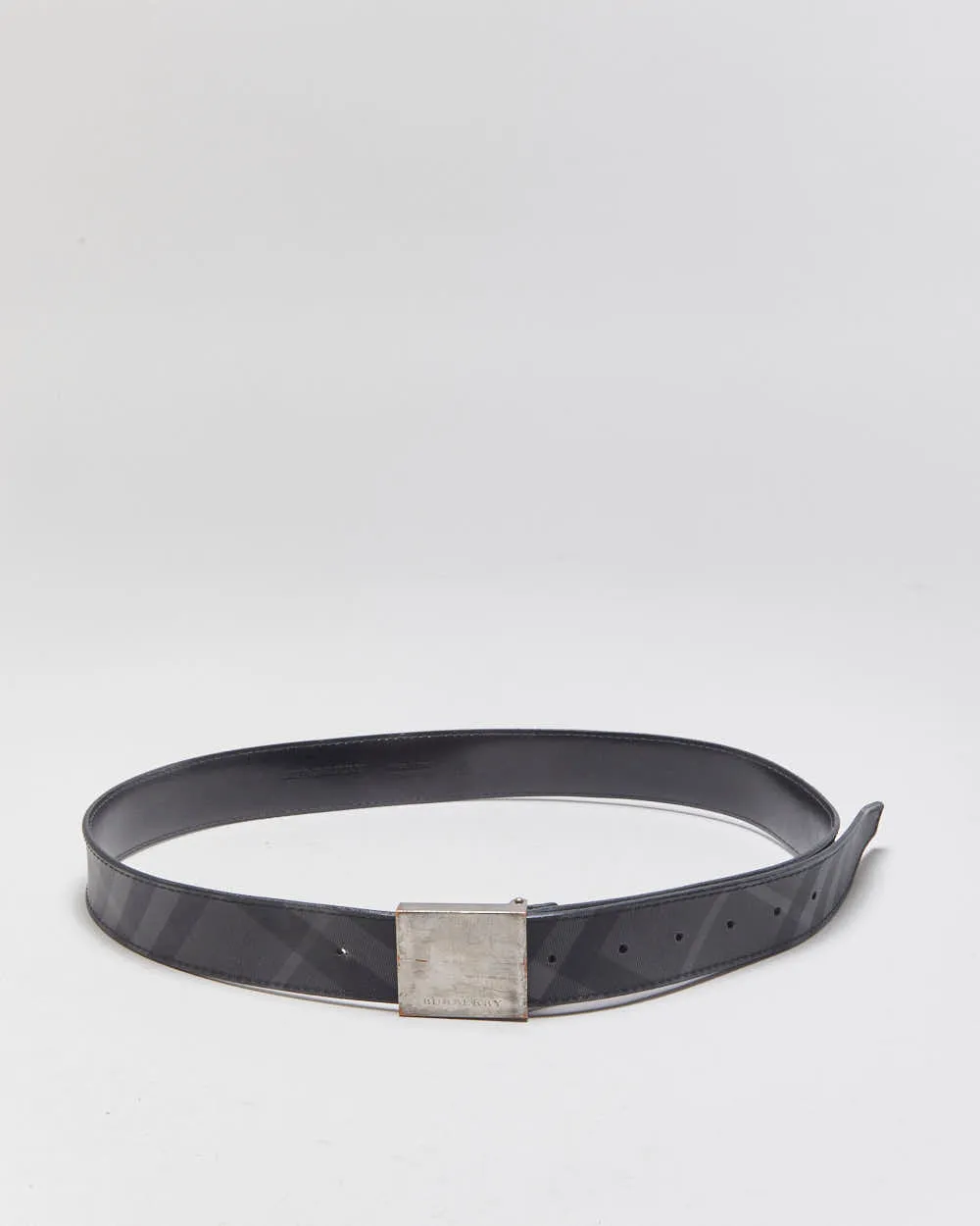 Vintage Burberry Nova Check Canvas Leather Square Plaque Buckle Belt - W32-W40 sold by Rokit product image thumbnail 2